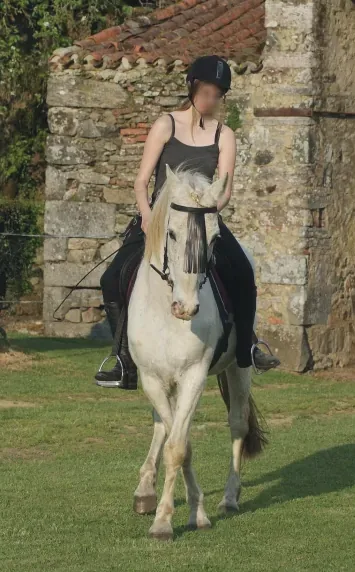 Yasmine, 27 anni